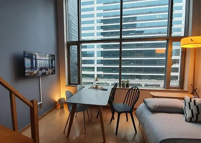 Hongdae Studio Duplex #6 Cozy Netflix