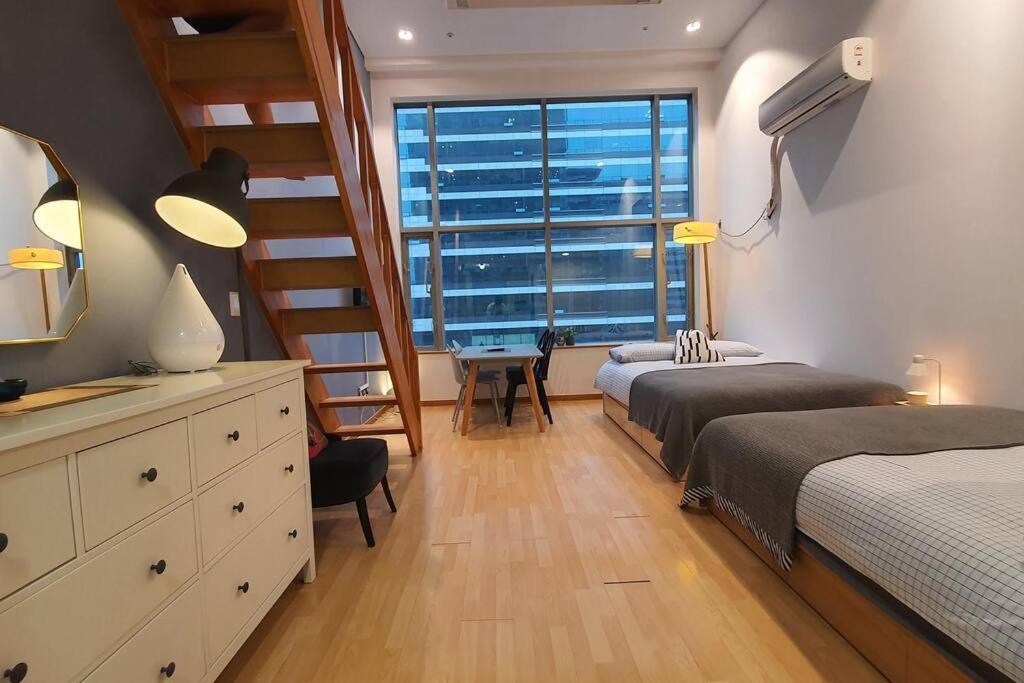 Hongdae Studio Duplex #6 Cozy Netflix * Seoul