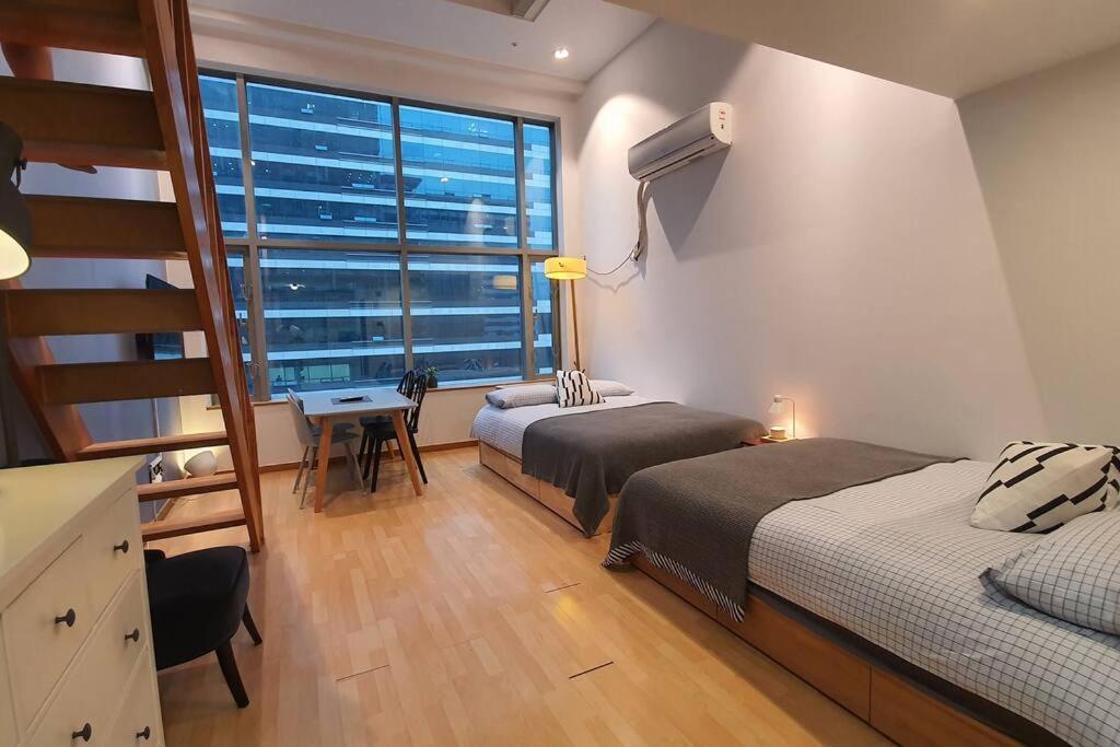 Hongdae Studio Duplex #6 Cozy Netflix *